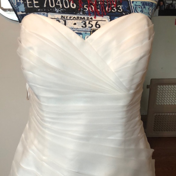 US16W David's Bridal ivory organza mermaid dress with lace-up back used1x - Picture 3 of 9